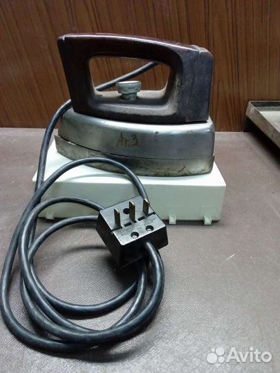 Утюг ссср(1985г) с оборудованием