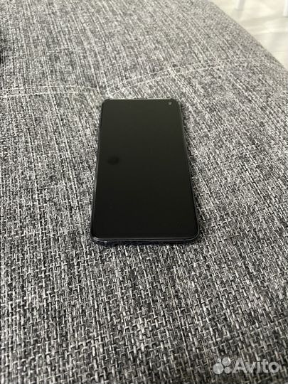 Samsung Galaxy S10e, 6/128 ГБ