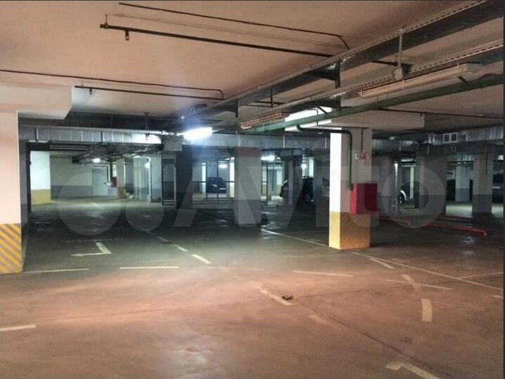 Машиноместо, 28 м²