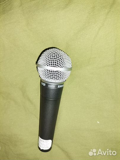 Динамический микрофон Shure