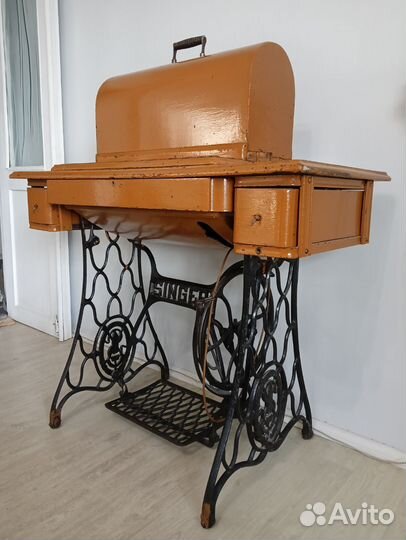 Швейная машина Singer