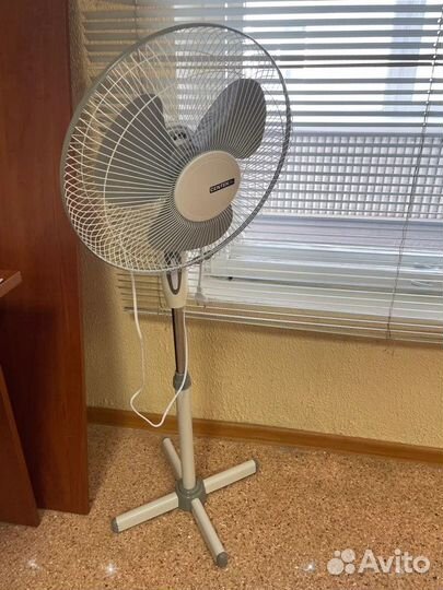 Вентилятор напольный с пультом управления, 40 Вт