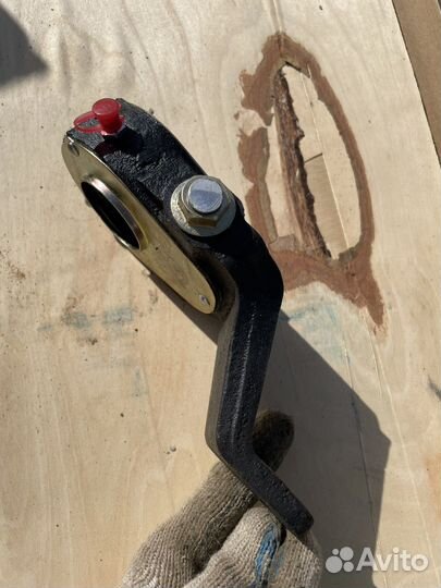 Рычаг регулировочный