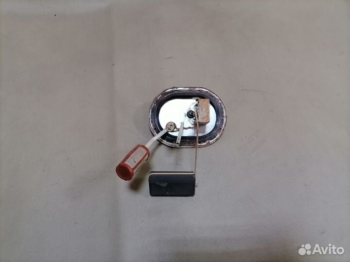 Датчик уровня топлива Mazda 323 1.5 1980-1989