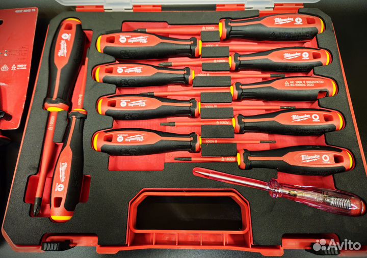 Наборы отверток Milwaukee VDE