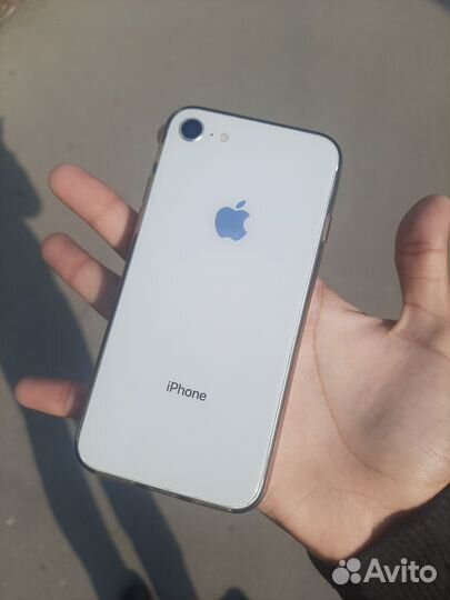 Телефон iPhone Se 2020