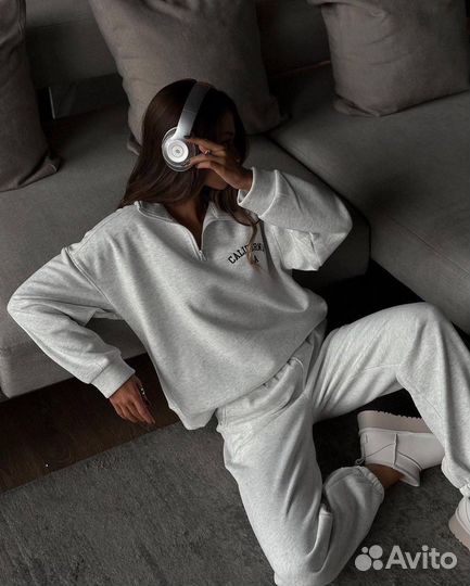 Новый спортивный костюм двойка полузамок