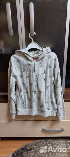 Школьный сарафан, пуловер и кофта