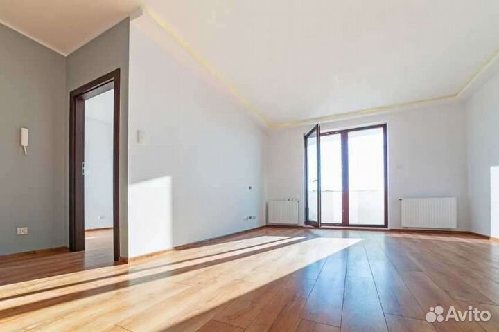 Ремонт квартир. Укладка ламината.Обои