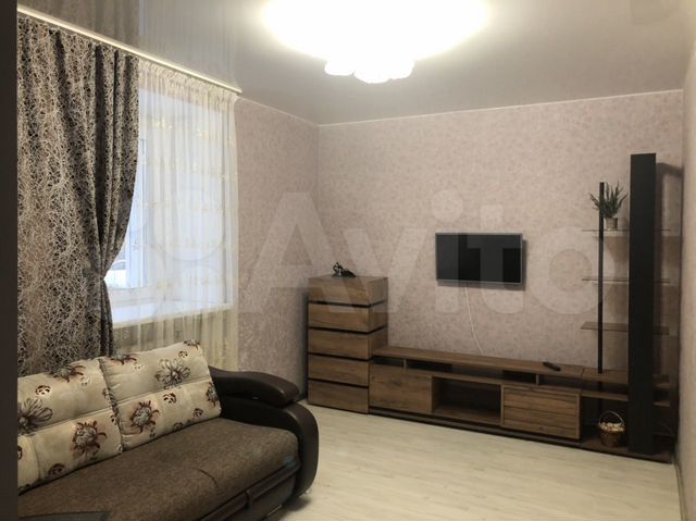 2-к. квартира, 40 м², 1/3 эт.