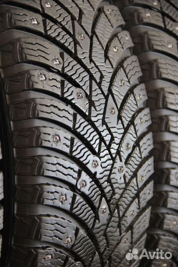 Pirelli Ice Zero 2 215/65 R16 102T