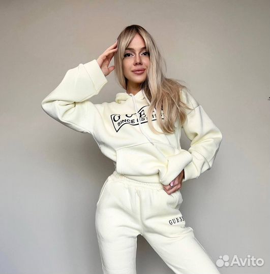 Спортивный костюм 48 размер новый