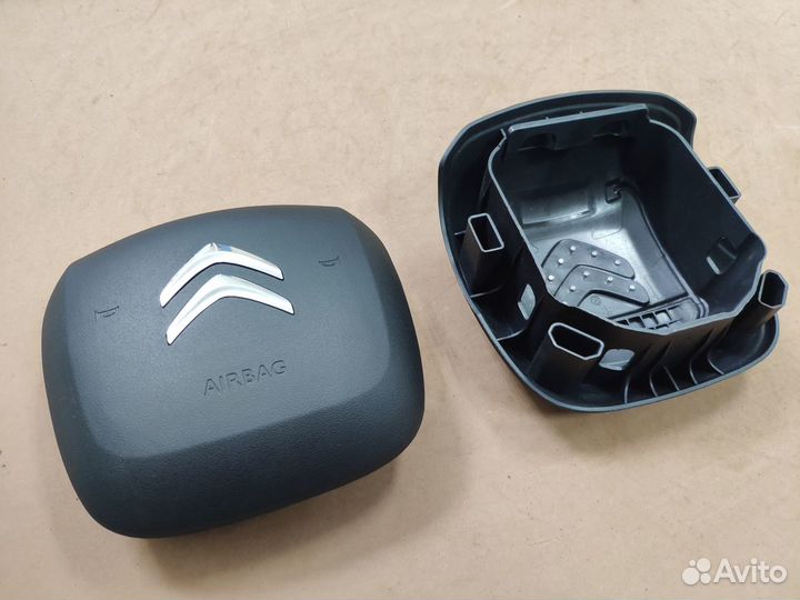 Заглушка руля Ситроен с 2016 года
