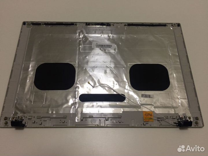 Крышка матрицы ноутбука Samsung NP305V5A