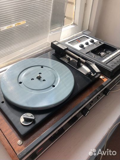 Проигрыватель СССР