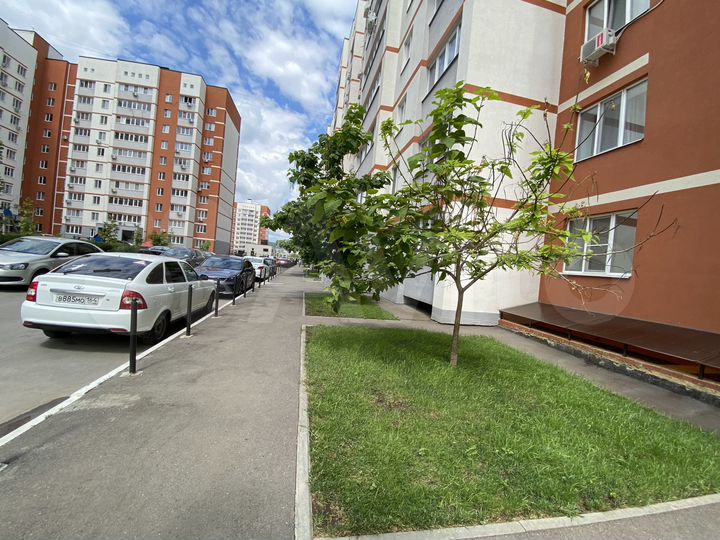 2-к. квартира, 64 м², 2/10 эт.