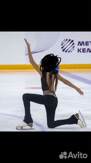 Платье для выступлений по фигурному катанию