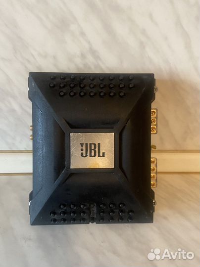 Усилитель звука jbl