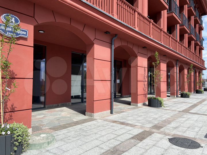 3-к. квартира, 129,7 м², 2/9 эт.