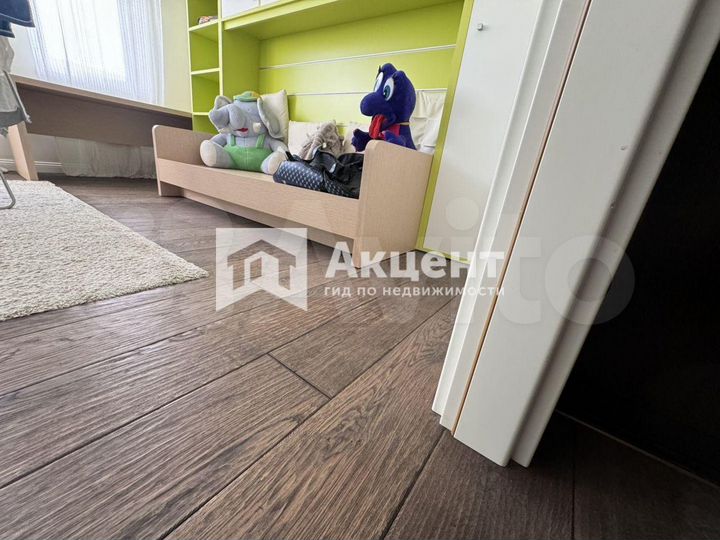 3-к. квартира, 134 м², 4/5 эт.