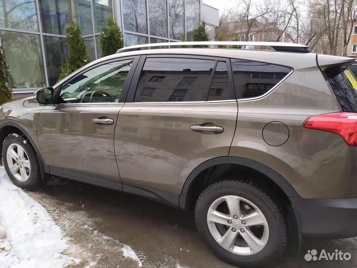 Toyota RAV4 2.0 CVT, 2014, битый, 97 000 км