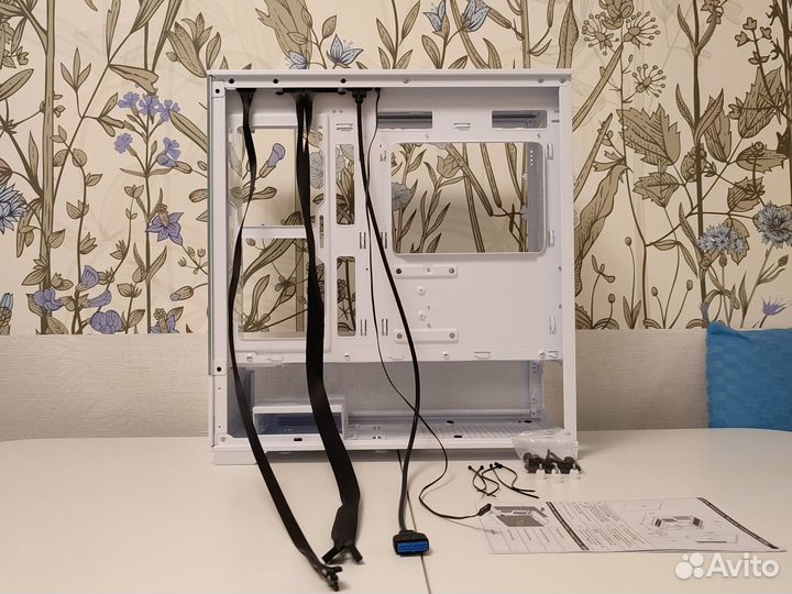 Компьютерный корпус gamemax Vista MW (новый)