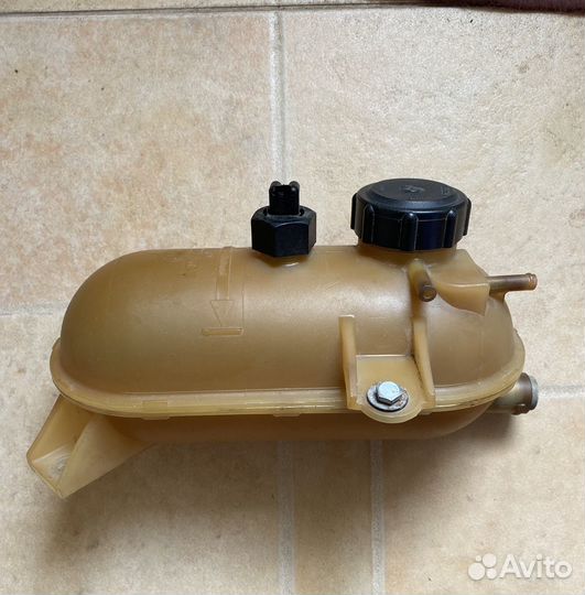 Расширительный бачок BMW e30