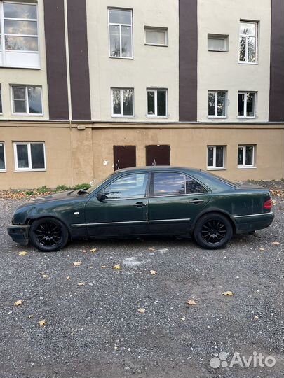 Mercedes-Benz E-класс 2.4 AT, 1998, 250 000 км