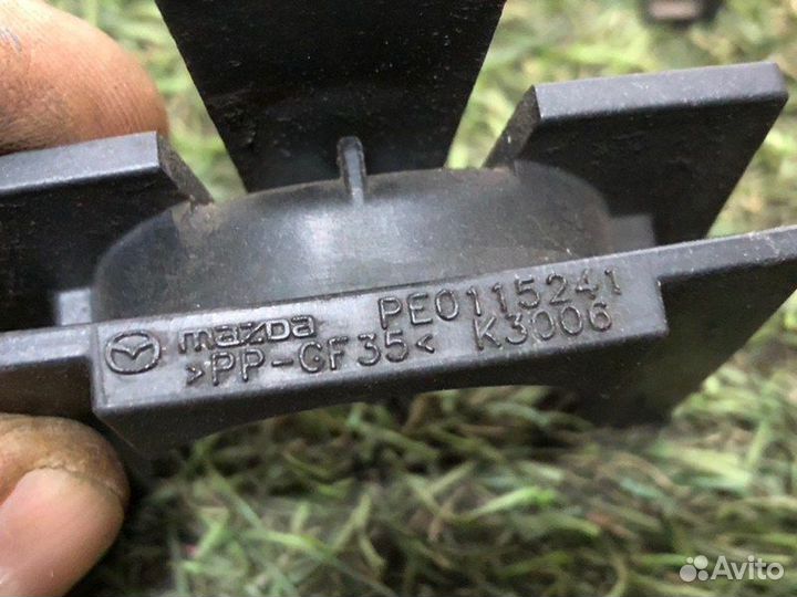 Кронштейн радиатора Mazda Mazda3 2015