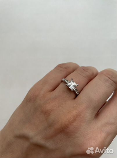 Swarovski кольцо