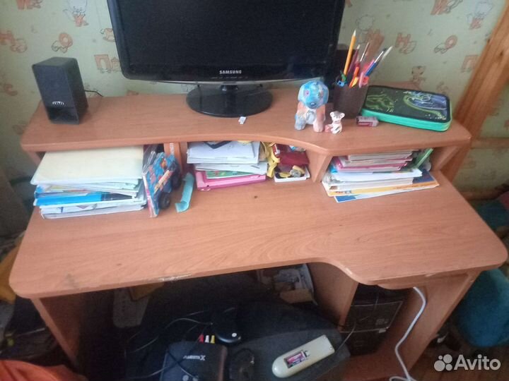 Компьютерный стол