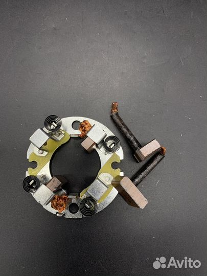 Щеткодержатель стартера 0K71F24720