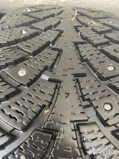 Nokian Tyres Hakkapeliitta 4 215/60 R16