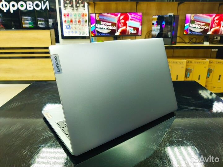 Ноутбук Lenovo Ryzen5 7520U/DDR5-8Gb/SSD-256Gb