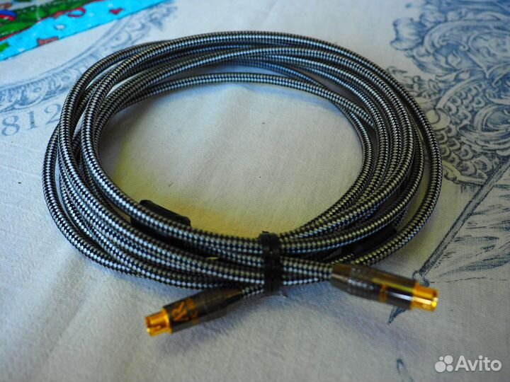 Кабель S-VHS - S-VHS 5 Метров