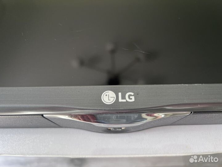 Телевизор LG SMART tv 32