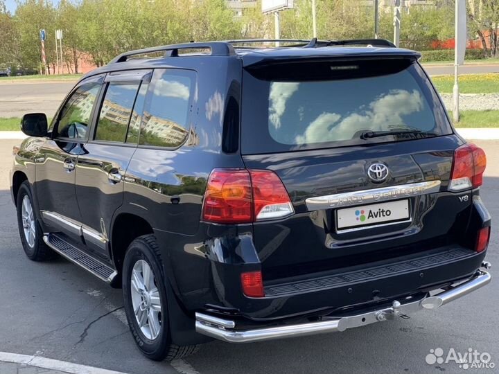 Аренда авто с водителем Land Cruiser 200