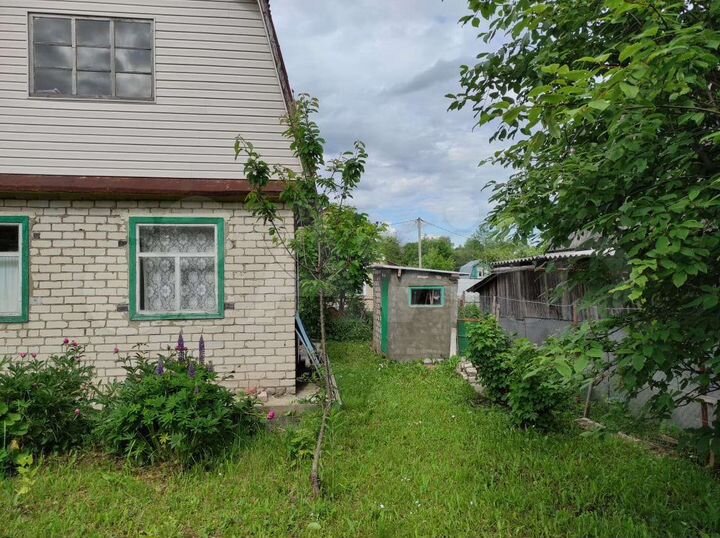 Дом 32,5 м² на участке 10 сот.