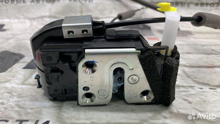 Замок двери передний левый Infiniti Qx70 S51 3.7