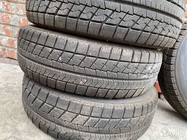 Bridgestone Blizzak VRX 175/70 R14