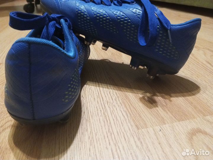 Футбольные бутсы