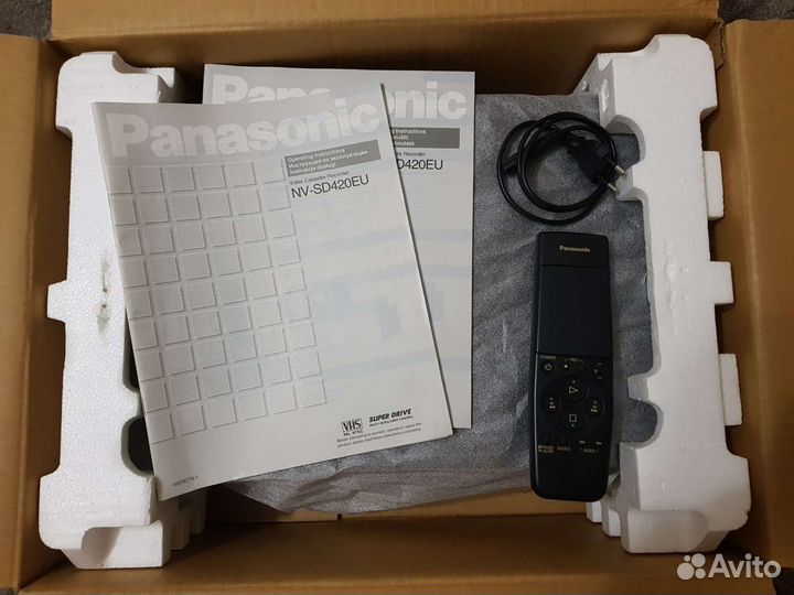 Видеомагнитофон Panasonic