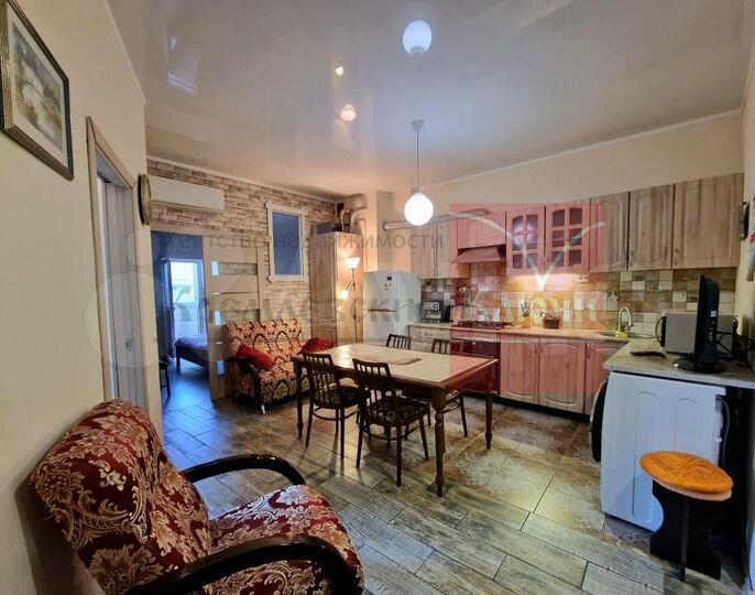 3-к. квартира, 90,3 м², 1/4 эт.