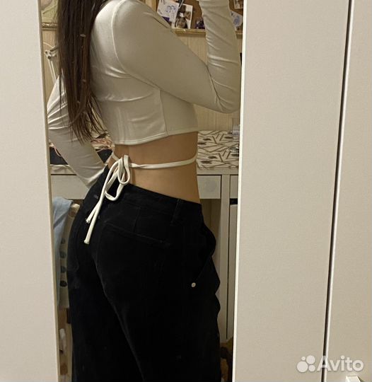 Кроп топ на завязках