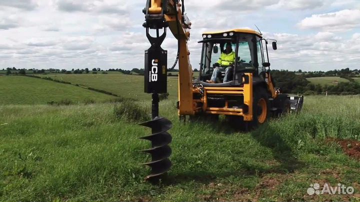 Экскаватор-погрузчик-ямобур JCB