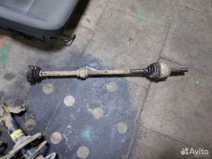 Привод передний правый Nissan Almera Classic