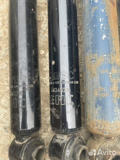 Стойка задние Амортизатор Опель Омега Б