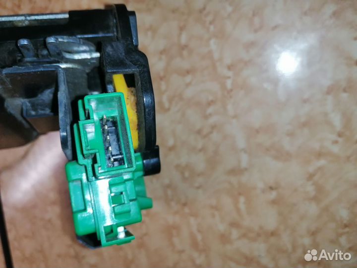 Замок передней левой двери хёндай солярис 1