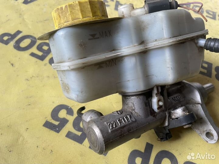 Главный тормозной цилиндр VW Polo