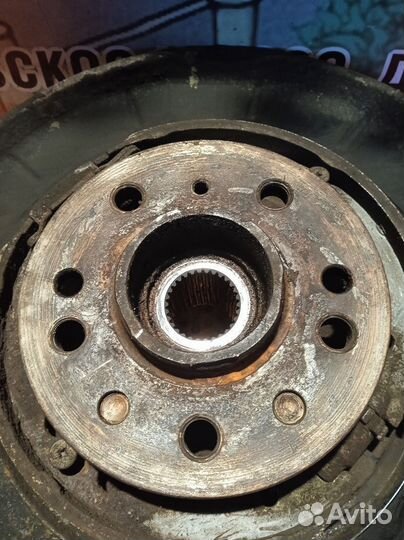 Кулак задний правый Mercedes-Benz GL-класс